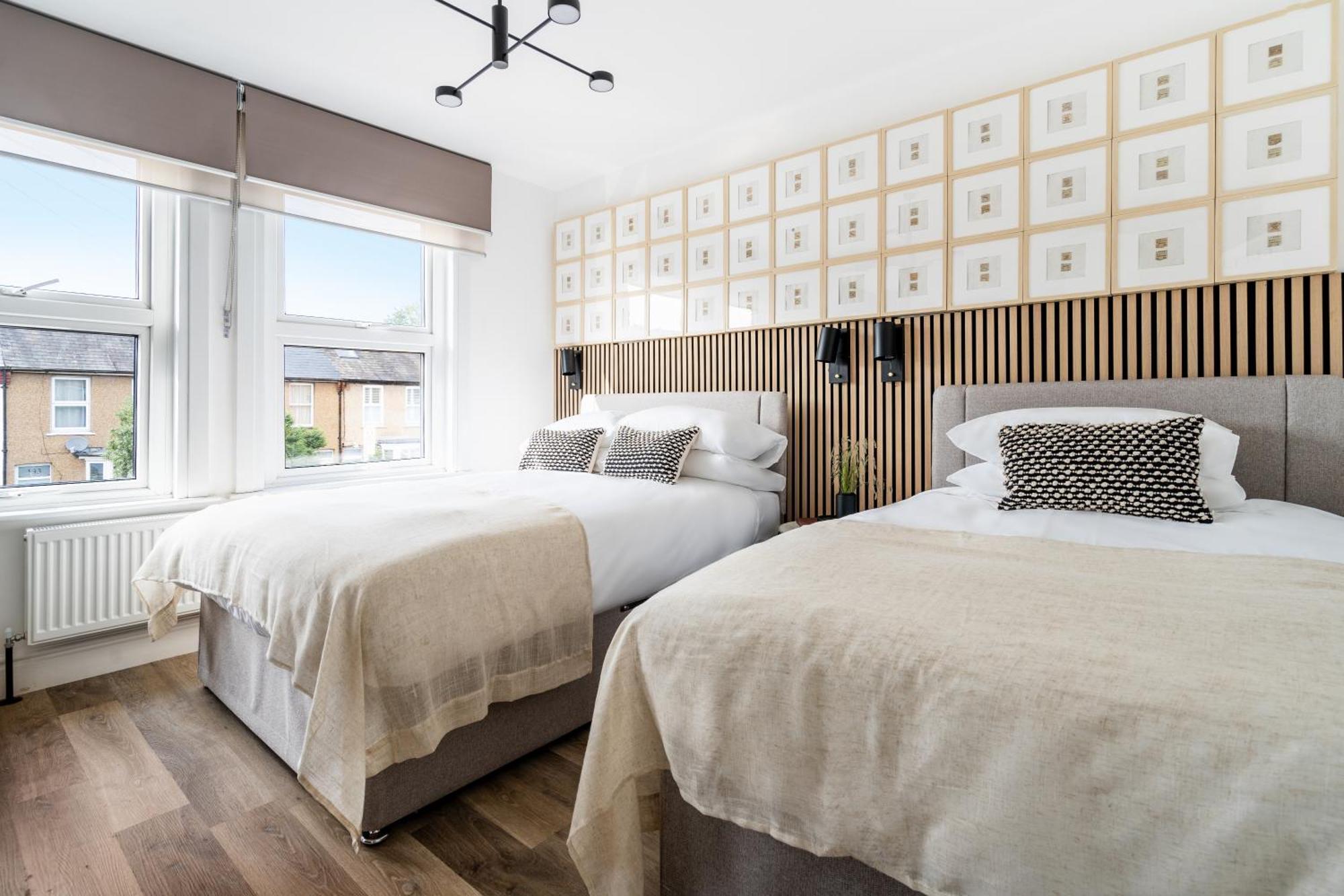 Newly Designed, 2Br Apt, 5Min From Northwood London Tube Station, Nato Hq, Ideal For Wembley, Warner Studio, Contractors Dış mekan fotoğraf